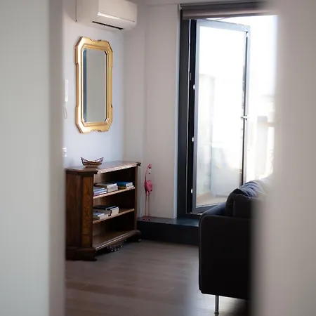 Penthouse With Terrace Cavour 26 アパート ウーディネ