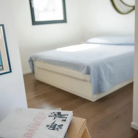 アパート Penthouse With Terrace Cavour 26